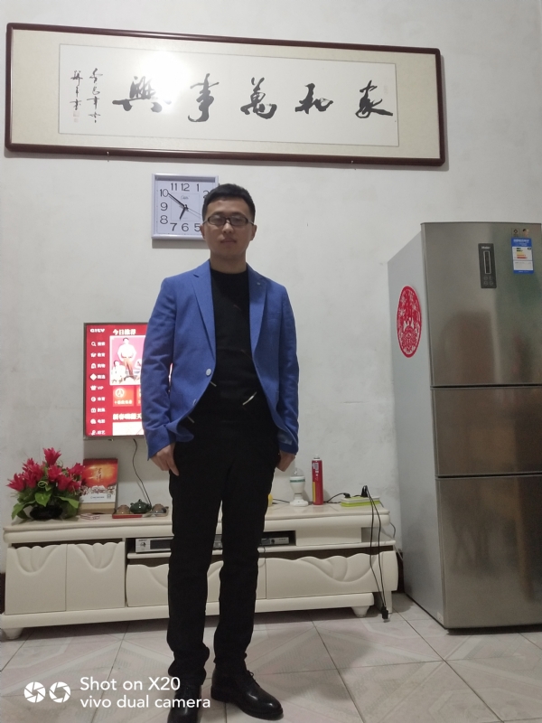 孤独的狼的第一张照片--安阳相亲服务中心