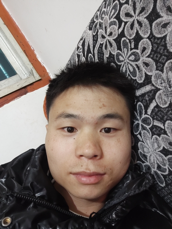 麒麟区幼儿园扛把子的第三张照片--安阳相亲服务中心