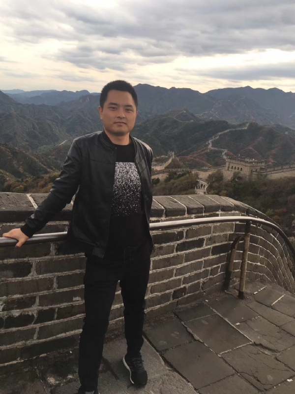 海阔天空的第一张照片--安阳相亲服务中心