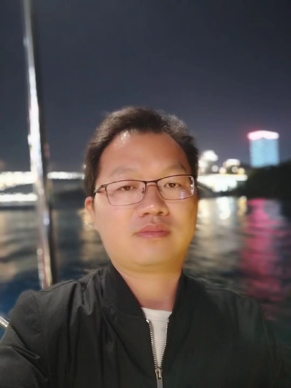 祝你平安的第一张照片--安阳相亲服务中心