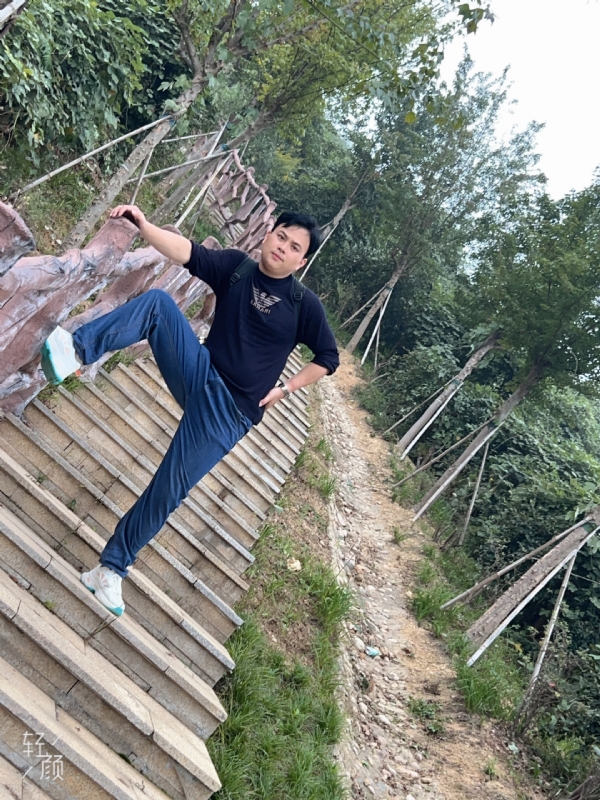 择一人白头偕老的第二张照片--安阳相亲服务中心