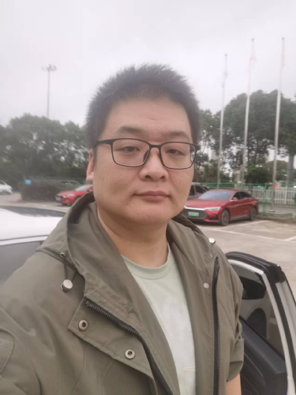 Russell的第一张照片--安阳相亲服务中心