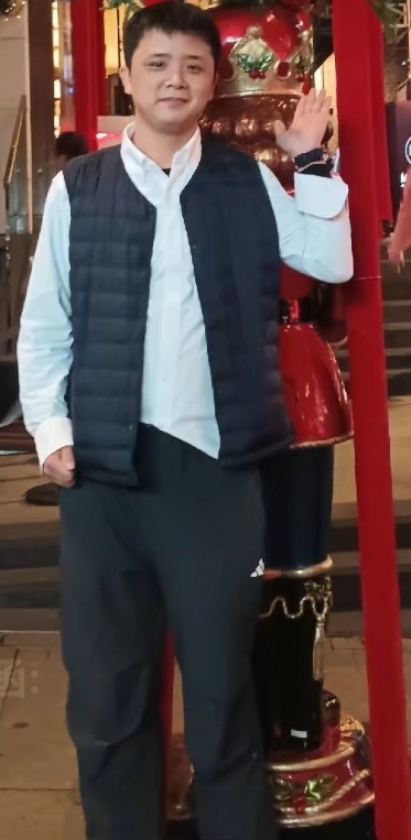 龙的陪伴的第一张照片--安阳相亲服务中心