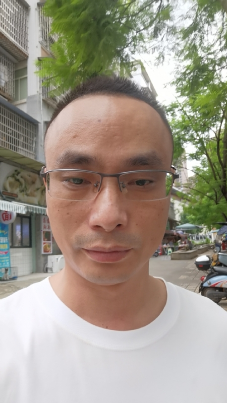 孤狼的第一张照片--安阳相亲服务中心