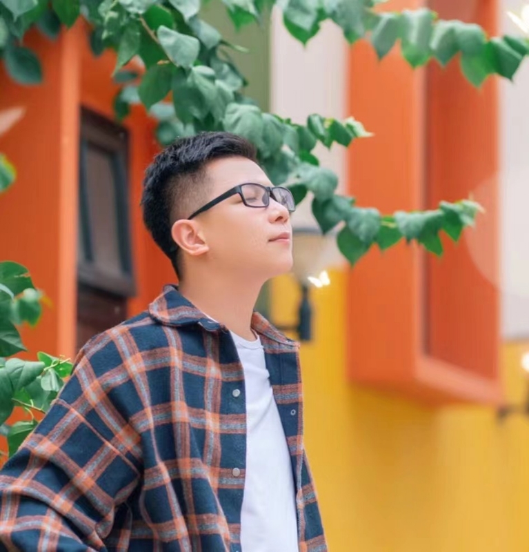 版本之子的第一张照片--安阳相亲服务中心